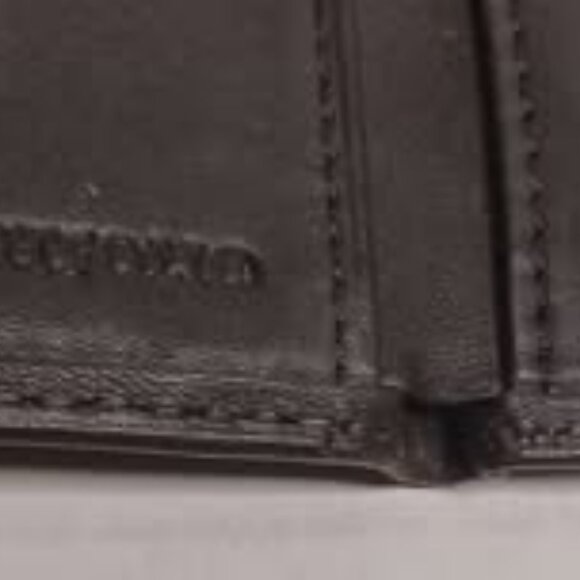 Perry Ellis Portfolio Leather Wallet - Picture 4 of 4